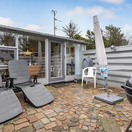Holiday home Pet Friendly In With Kitchen
